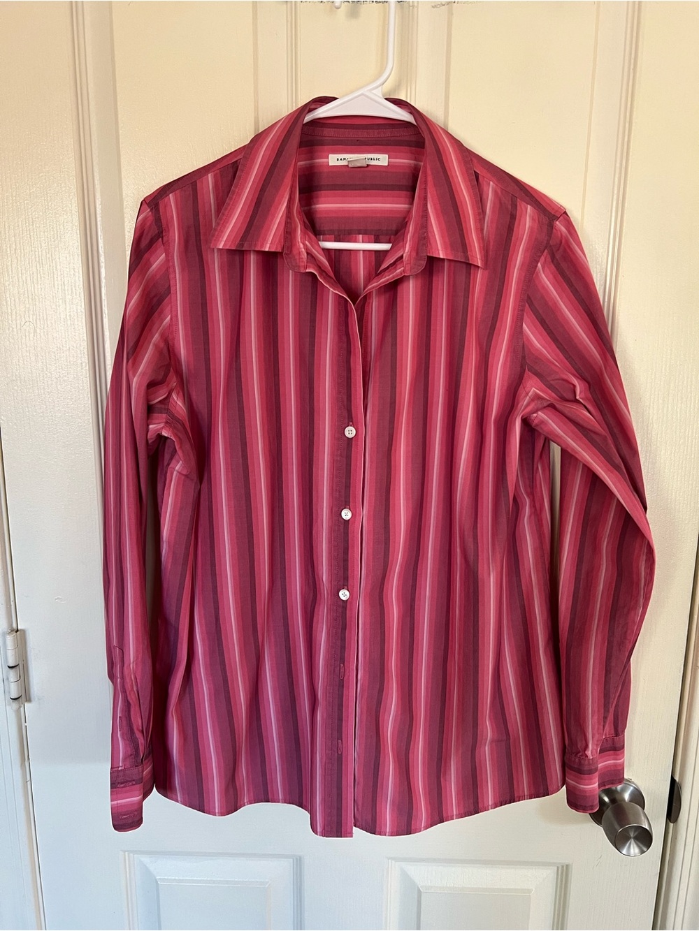 Banana Republic Pink Stripe Button Down Shirt Large 100% Cotton